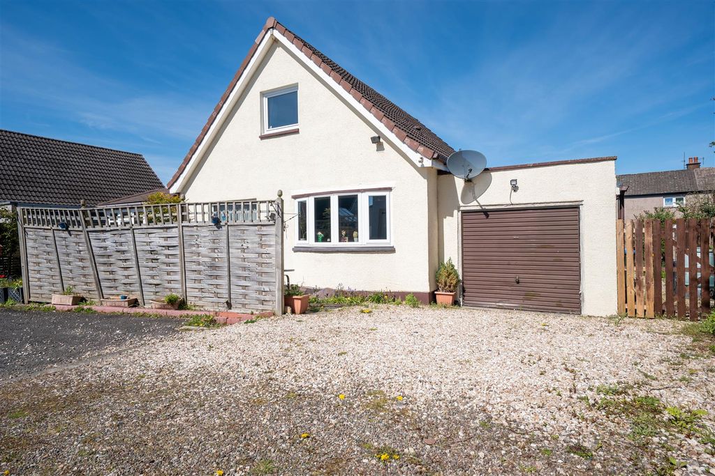 Property photo 2 of 32 Dsc03967-Hdr.Jpg