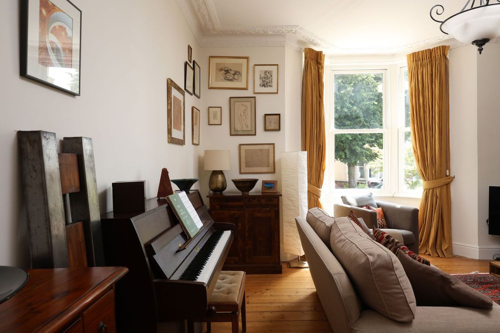Property photo 3 of 30