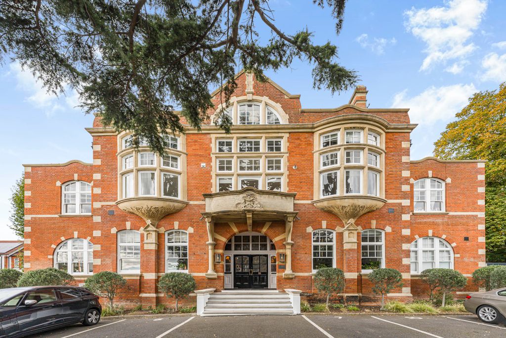 Property photo 1 of 21