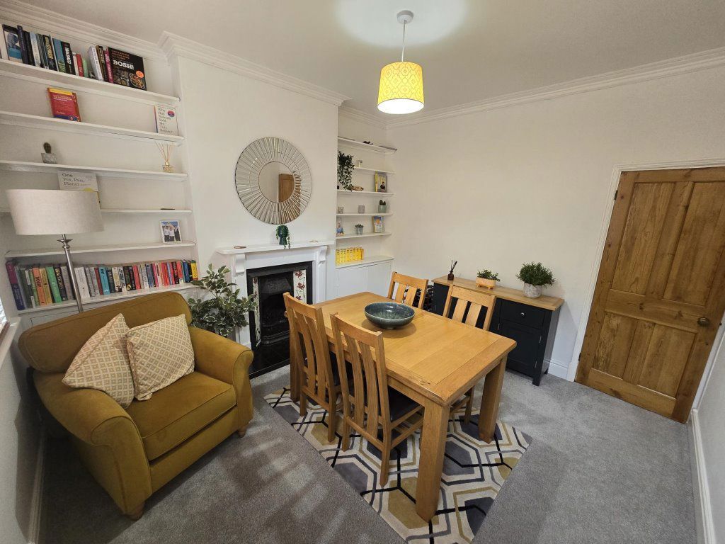 Property photo 2 of 8