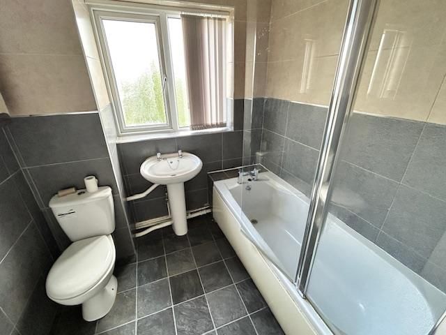 Property photo 3 of 6 Bathroom