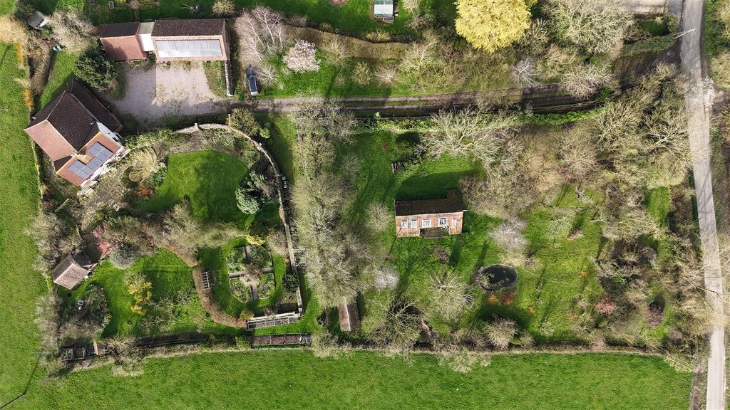 Property photo 3 of 46