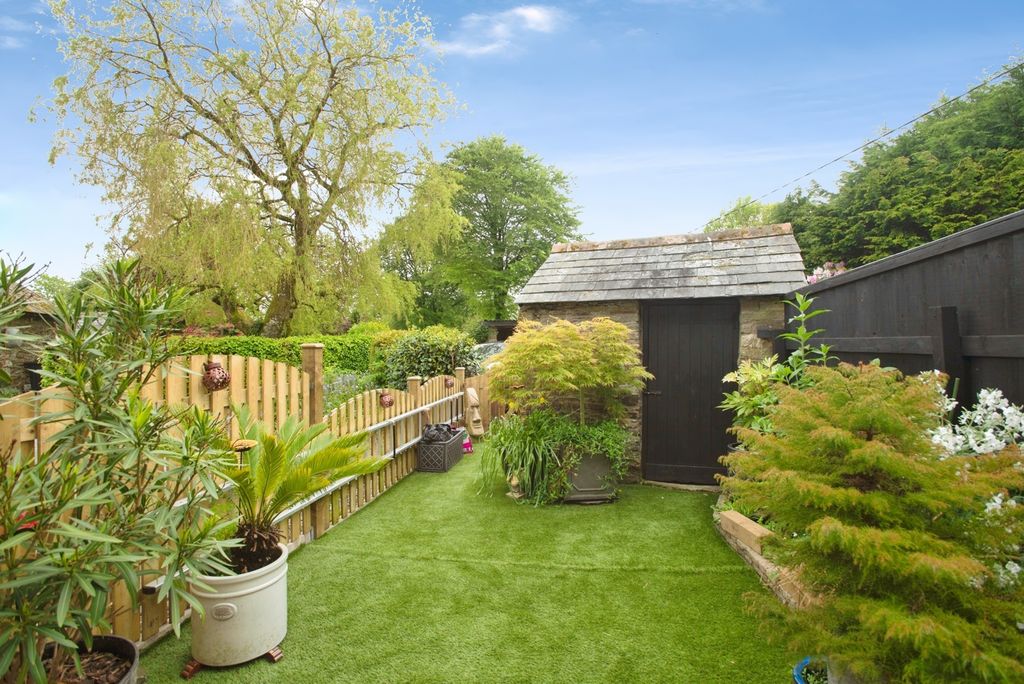 Property photo 3 of 20 Pbox-Img.Jpg