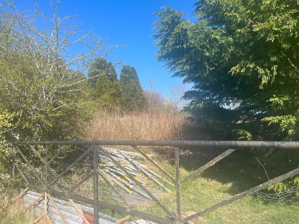 Property photo 3 of 8