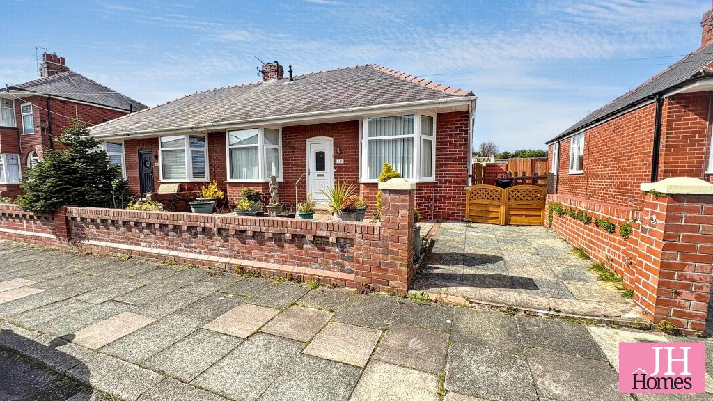 Property photo 1 of 11