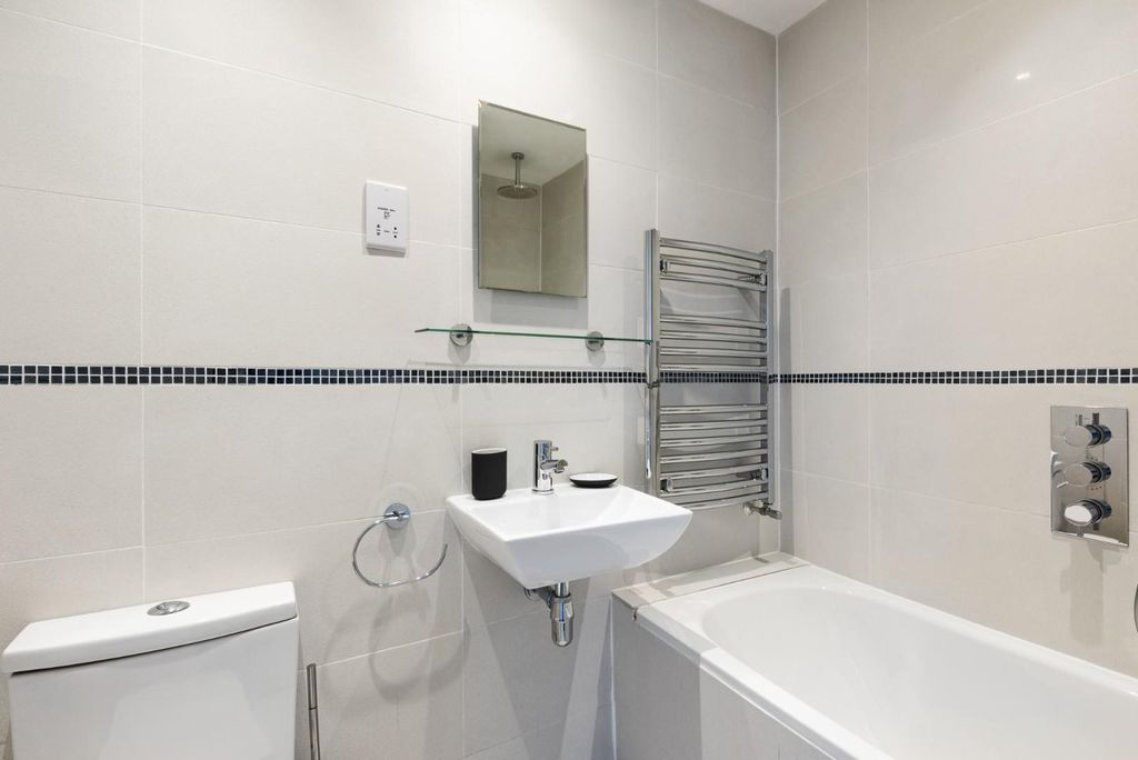 Additional image 12 of 1 bed flat to rentAinslies Belvedere, Bath BA1