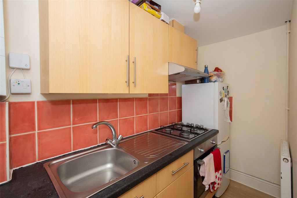 Property photo 3 of 10 Picture No. 06