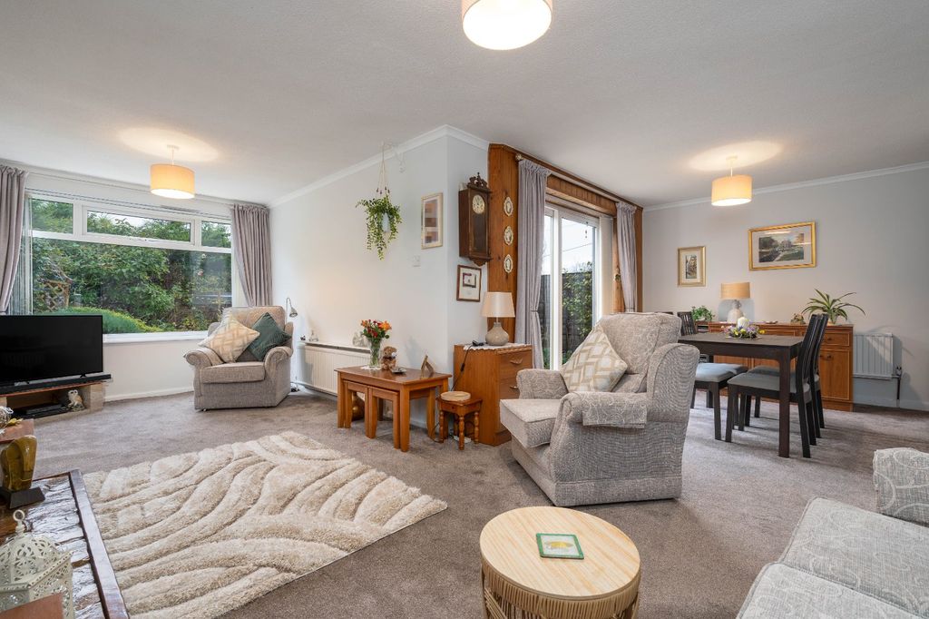 Property photo 2 of 16 Picture No. 12