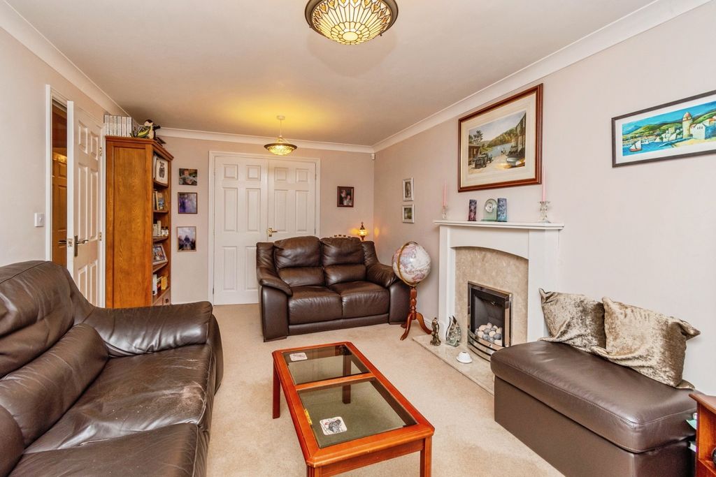 Property photo 2 of 20 Pbox-Img.Jpg