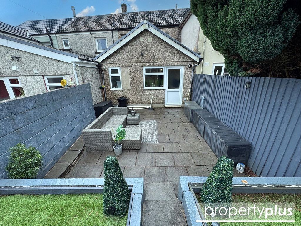 Property photo 2 of 18 Picture No. 06