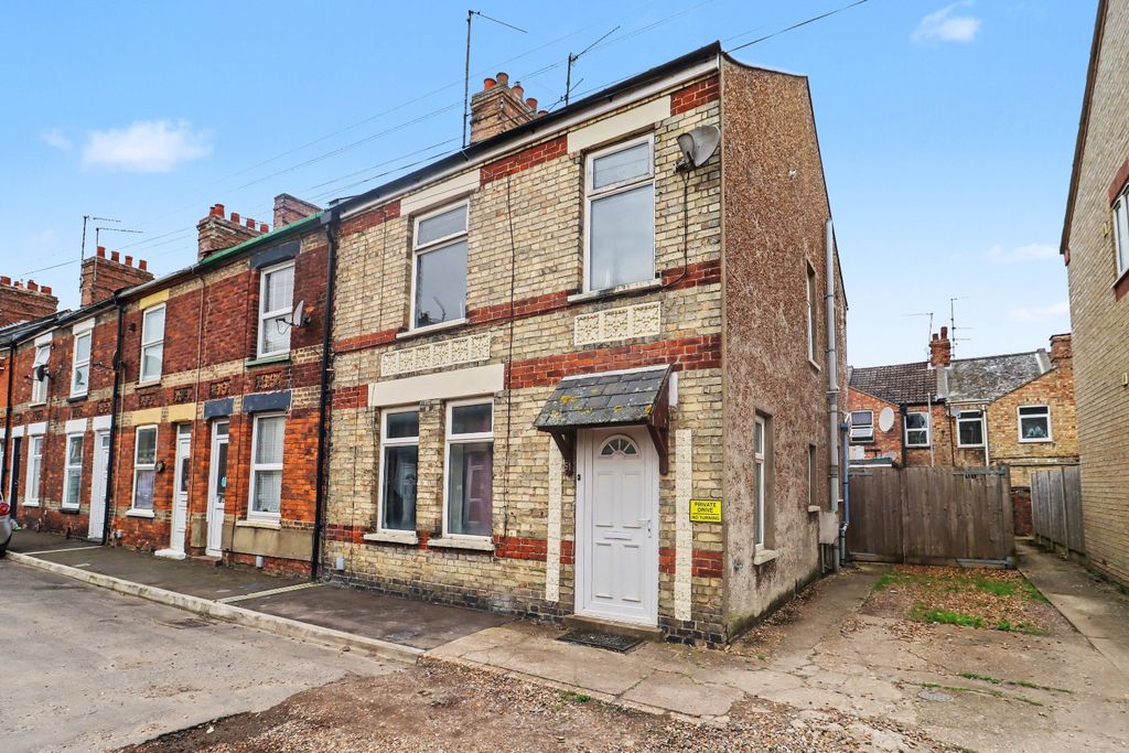 Property photo 1 of 16 4971770
