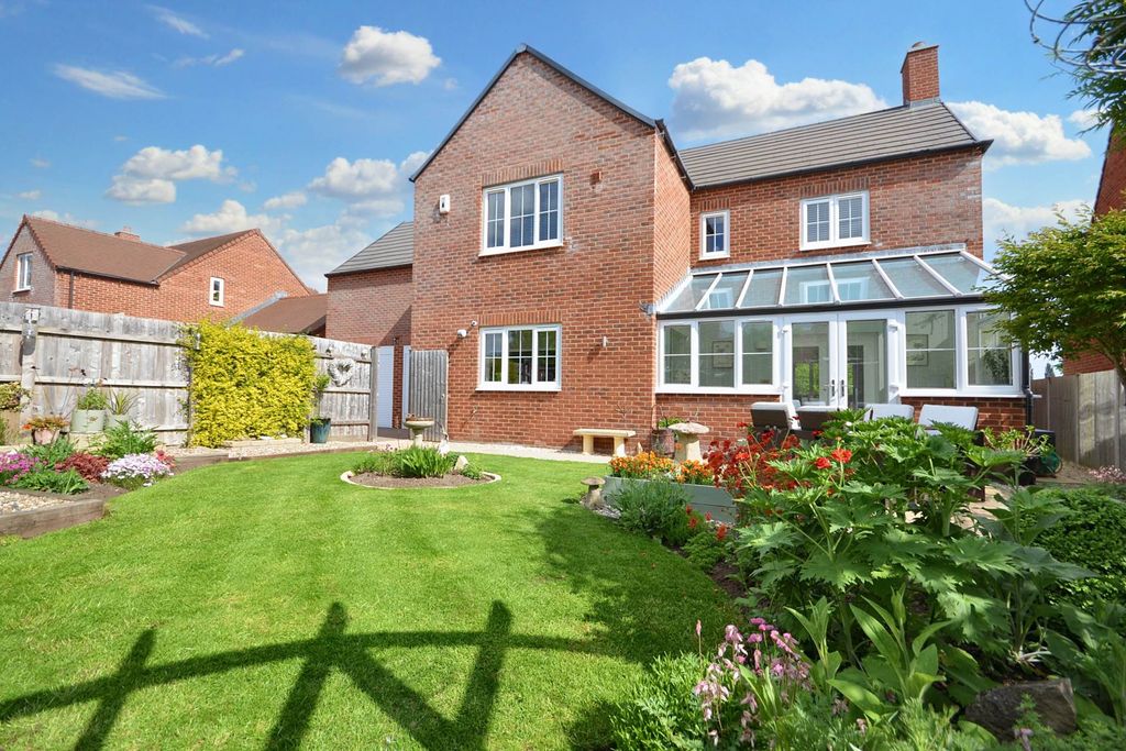 Property photo 2 of 36