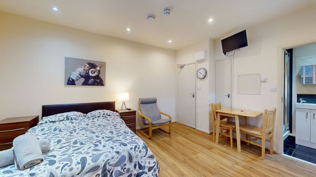 Property photo 2 of 6