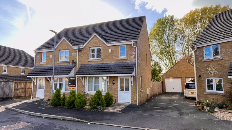 Property photo 1 of 16 Front Aspect