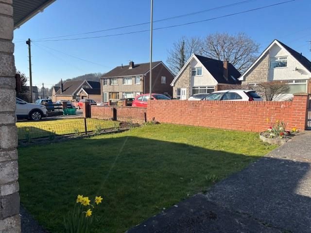 Property photo 3 of 12 Deri Ave 11.Jpg