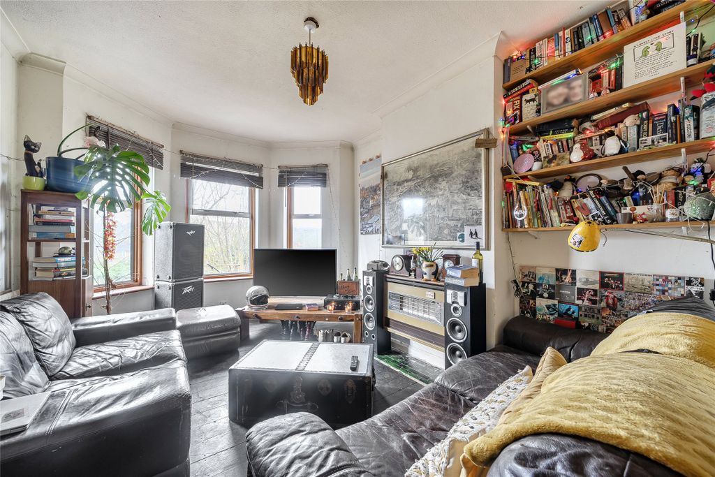 Property photo 3 of 12 Picture No. 27