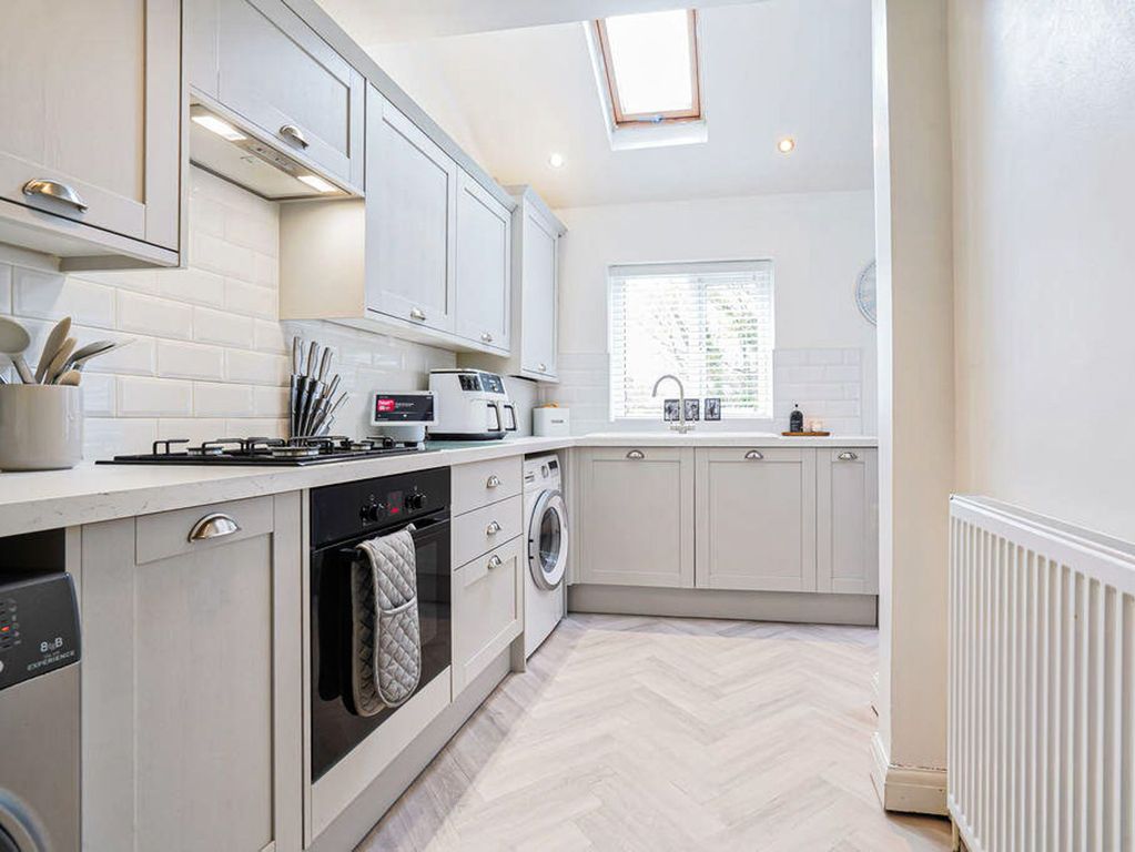 Property photo 2 of 16