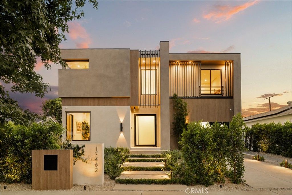 Property photo 1 of 43