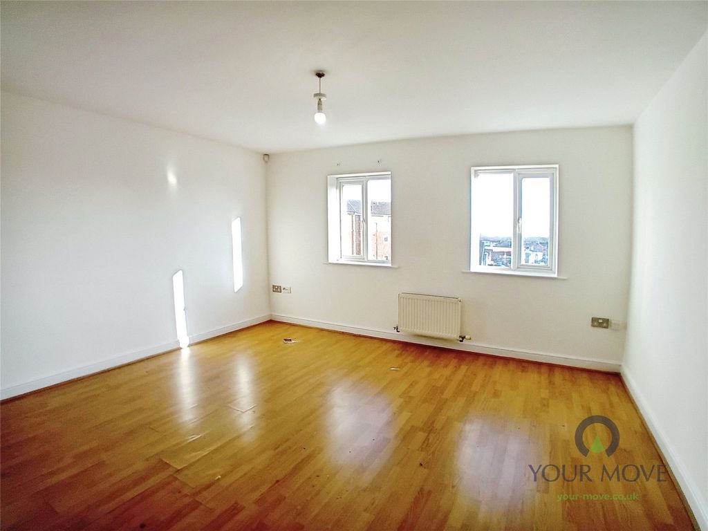 Property photo 2 of 8 Picture No. 12