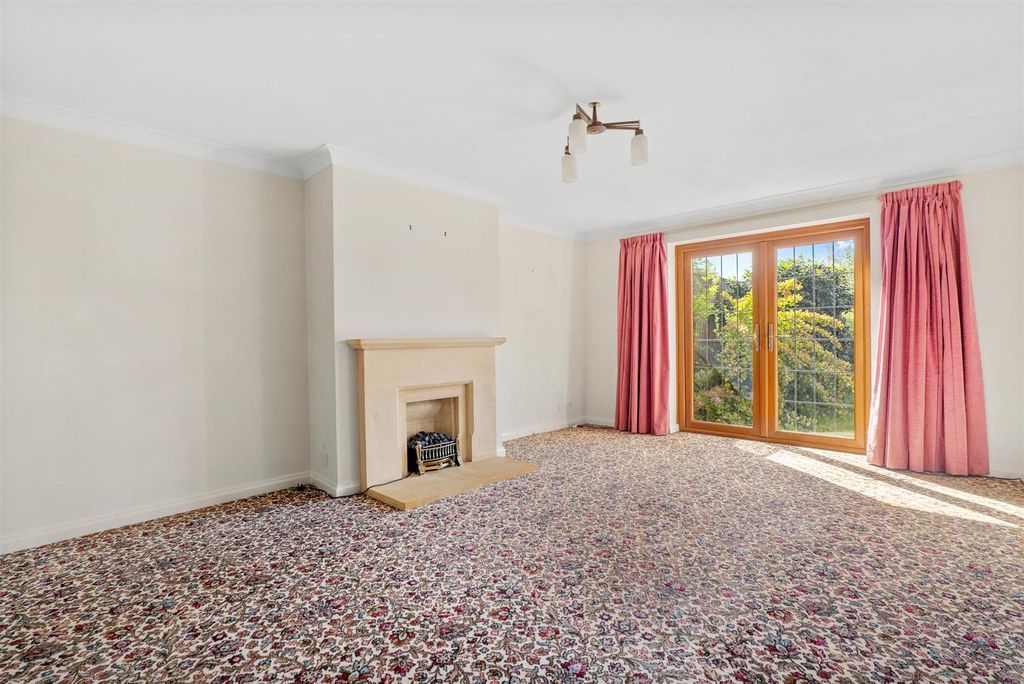 Property photo 2 of 14