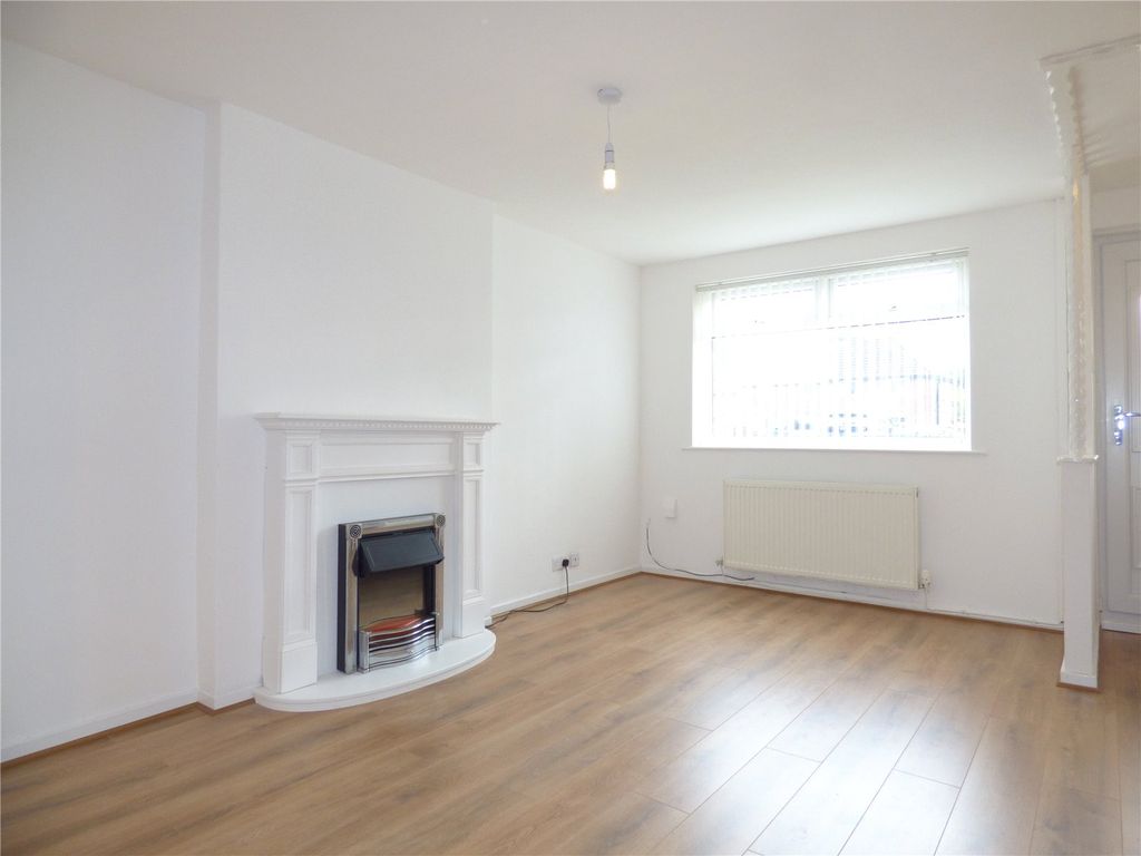 Property photo 3 of 16 Lounge