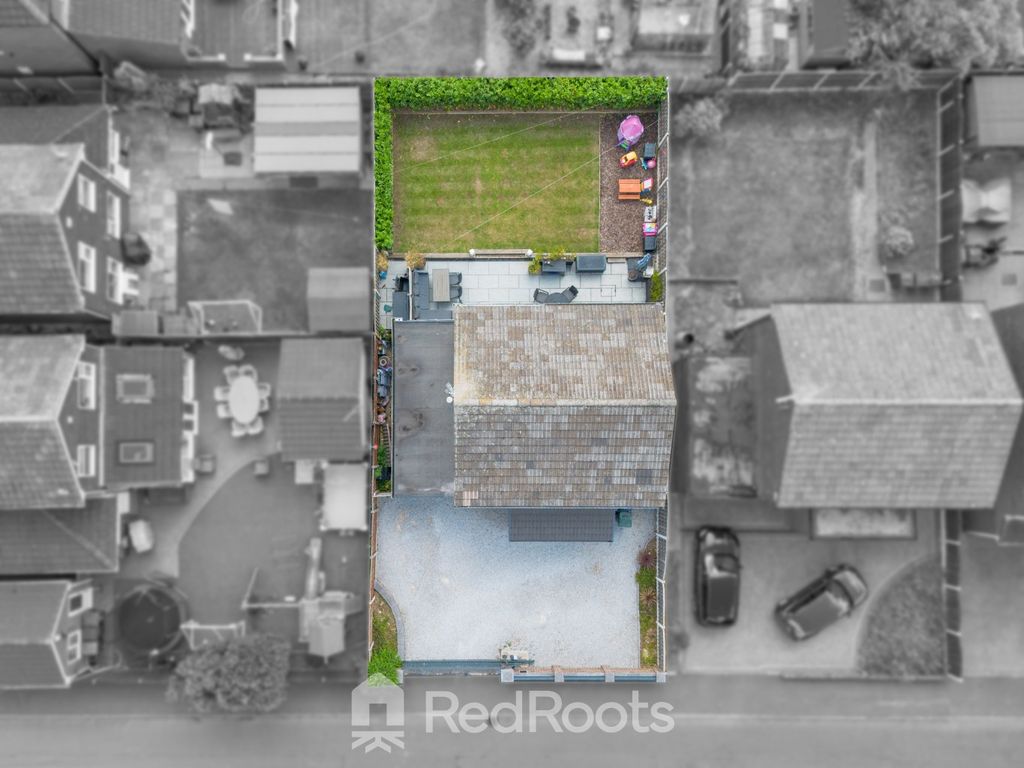 Property photo 2 of 32 4163962