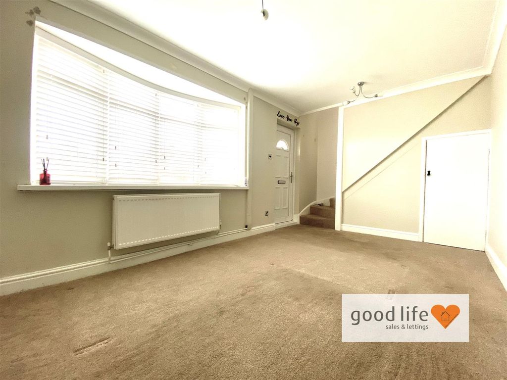 Property photo 2 of 10 20260330_134118603_Ios69Prestburyroad.Jpg