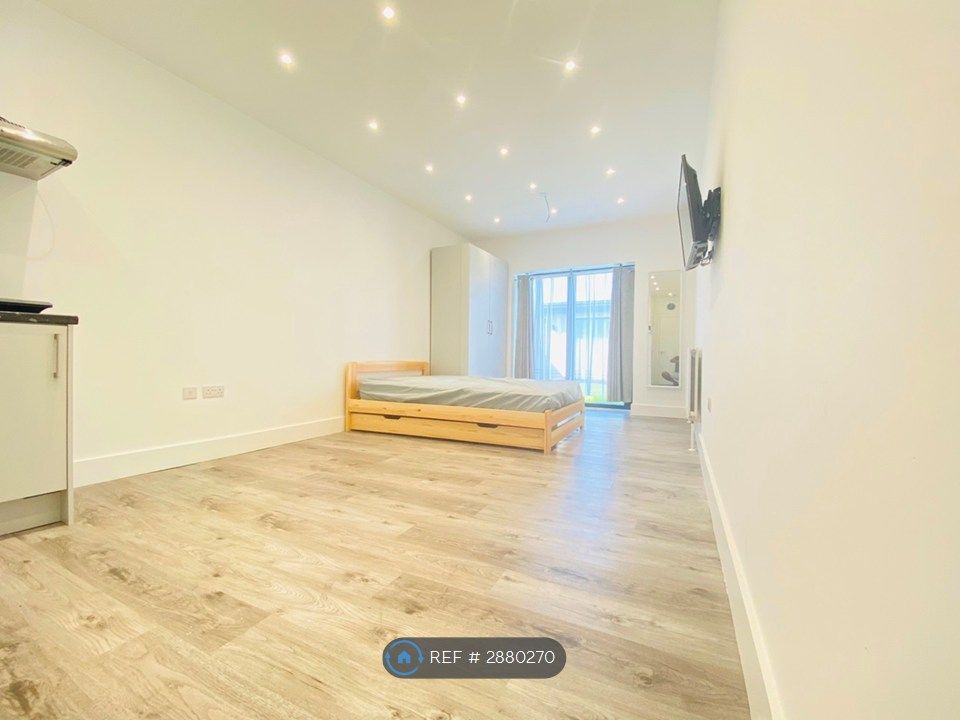 Property photo 2 of 3