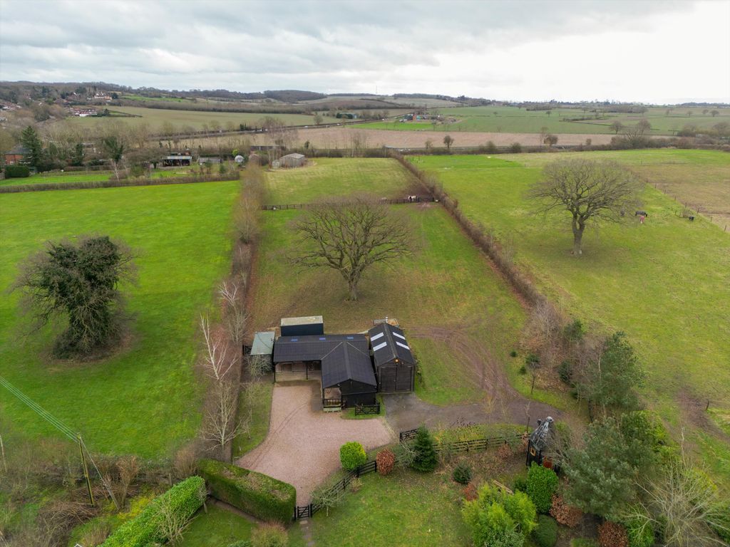 Property photo 2 of 24 Image