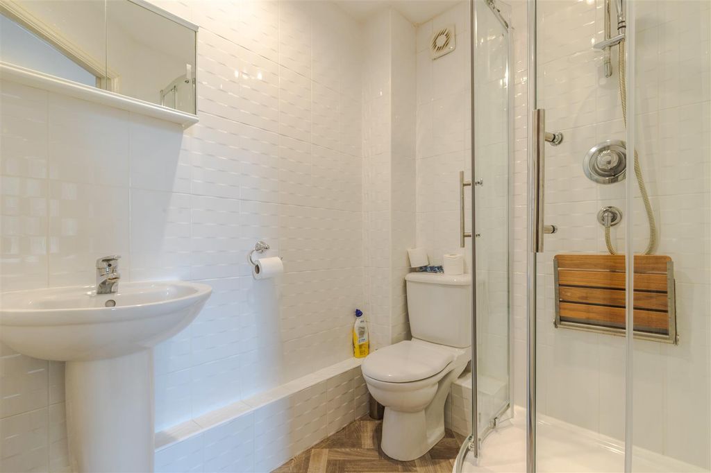 Additional image 7 of 2 bed flat for saleCollum House Road, Scunthorpe DN16