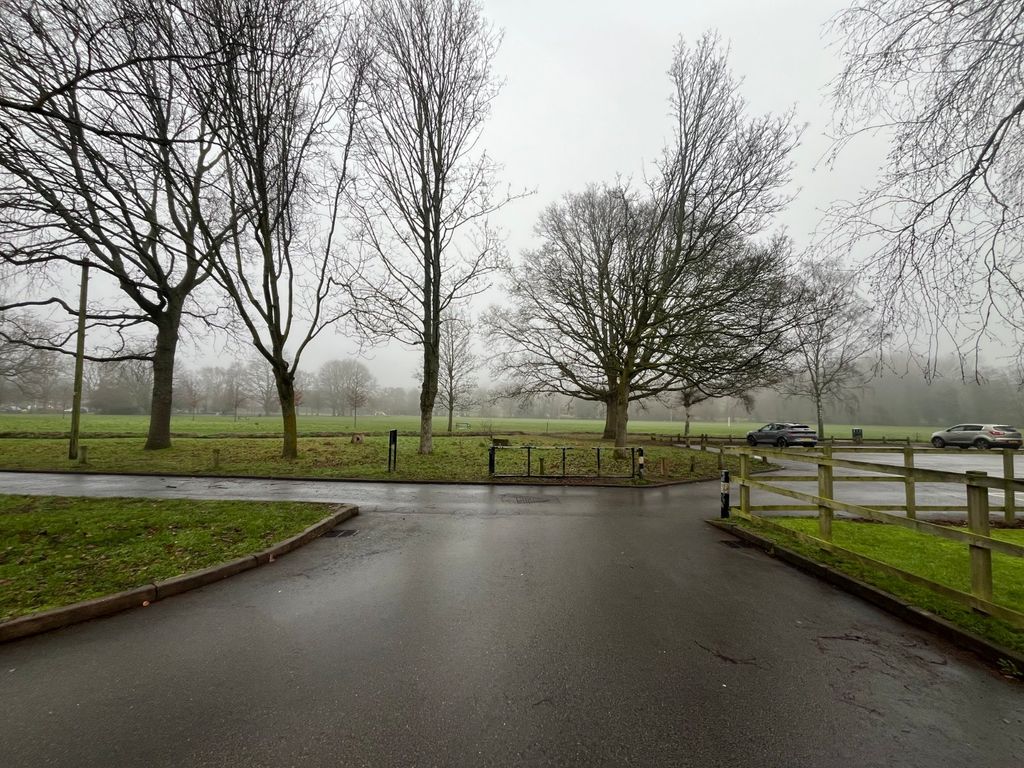 Property photo 3 of 21 Picture No. 02