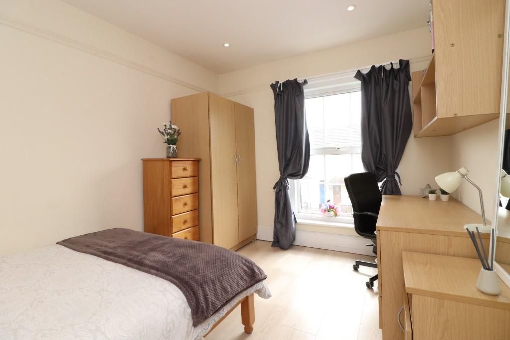 Property photo 3 of 5