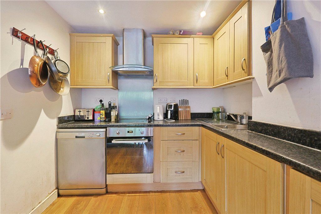Property photo 2 of 24 Picture No. 36