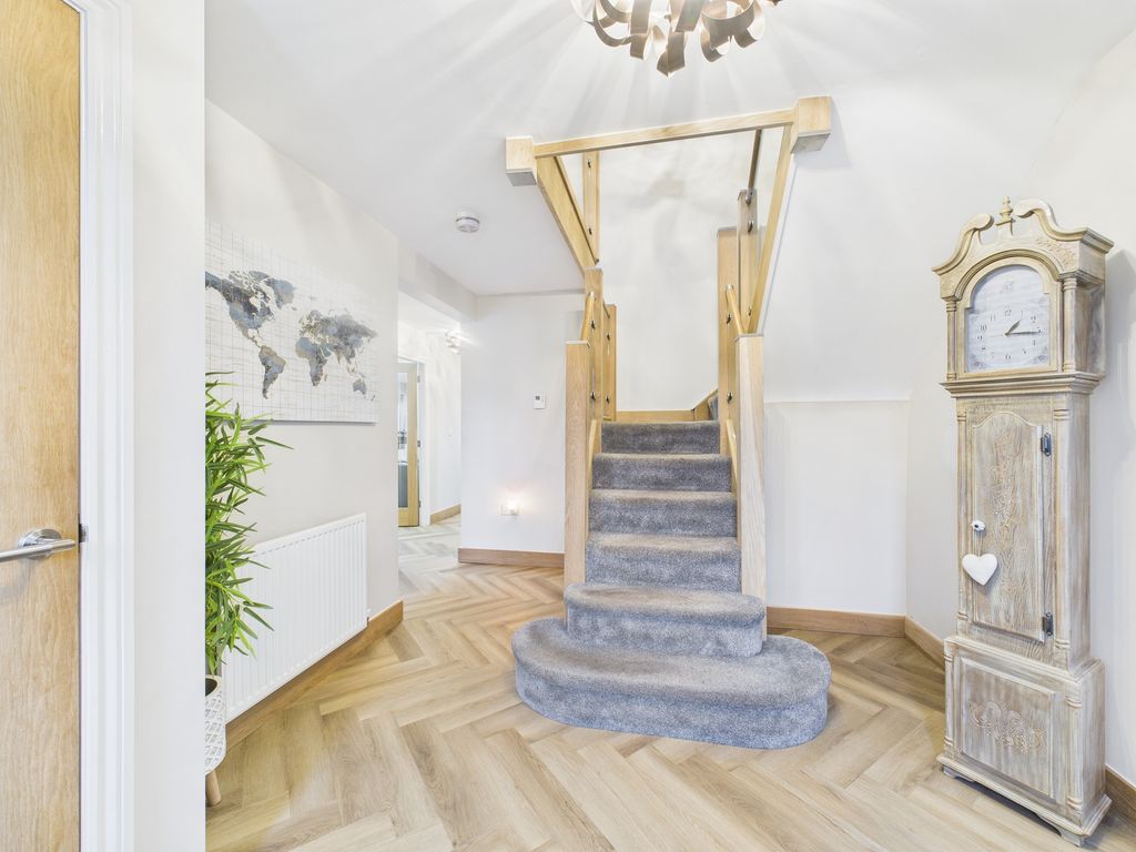 Property photo 2 of 45