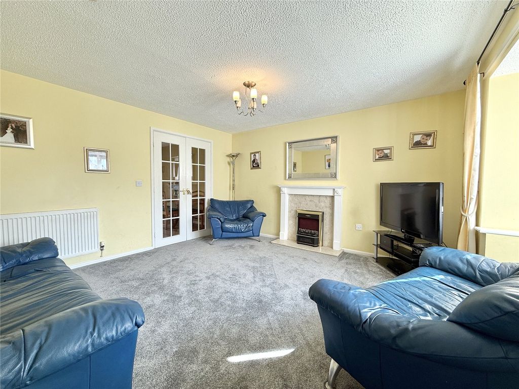 Property photo 2 of 16 Picture No. 14