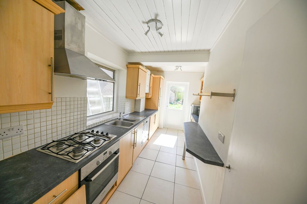 Property photo 2 of 12 Photo 4