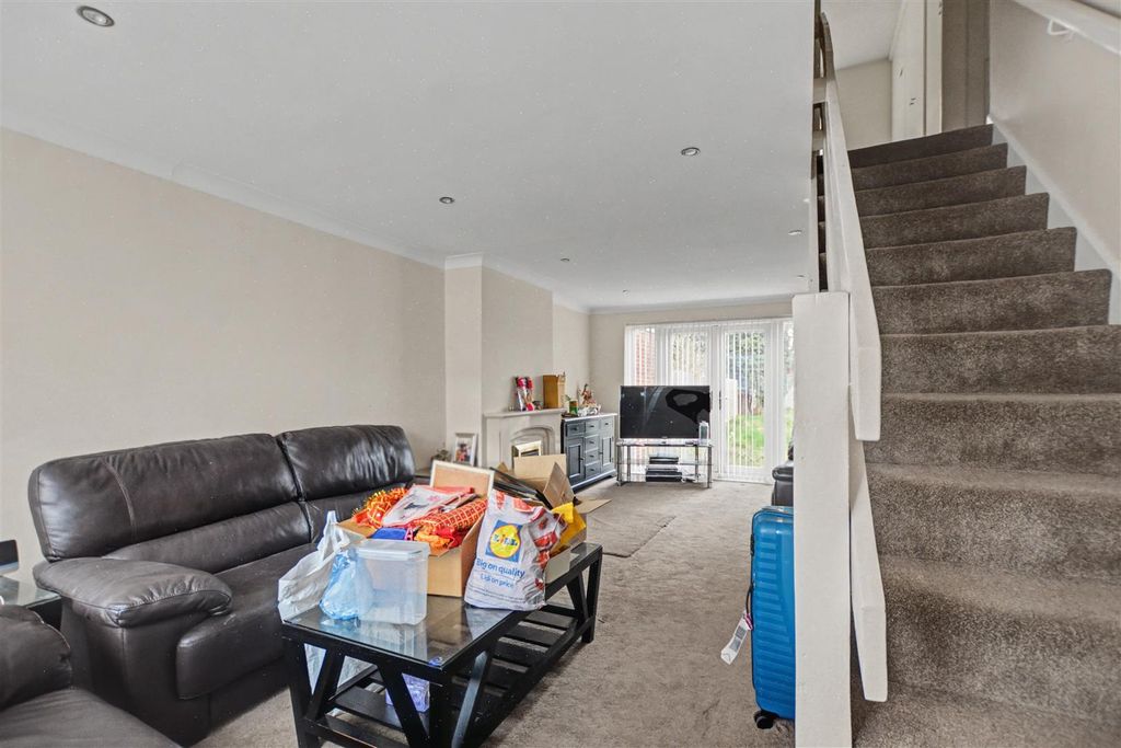 Property photo 2 of 12 Lounge/Dining Room