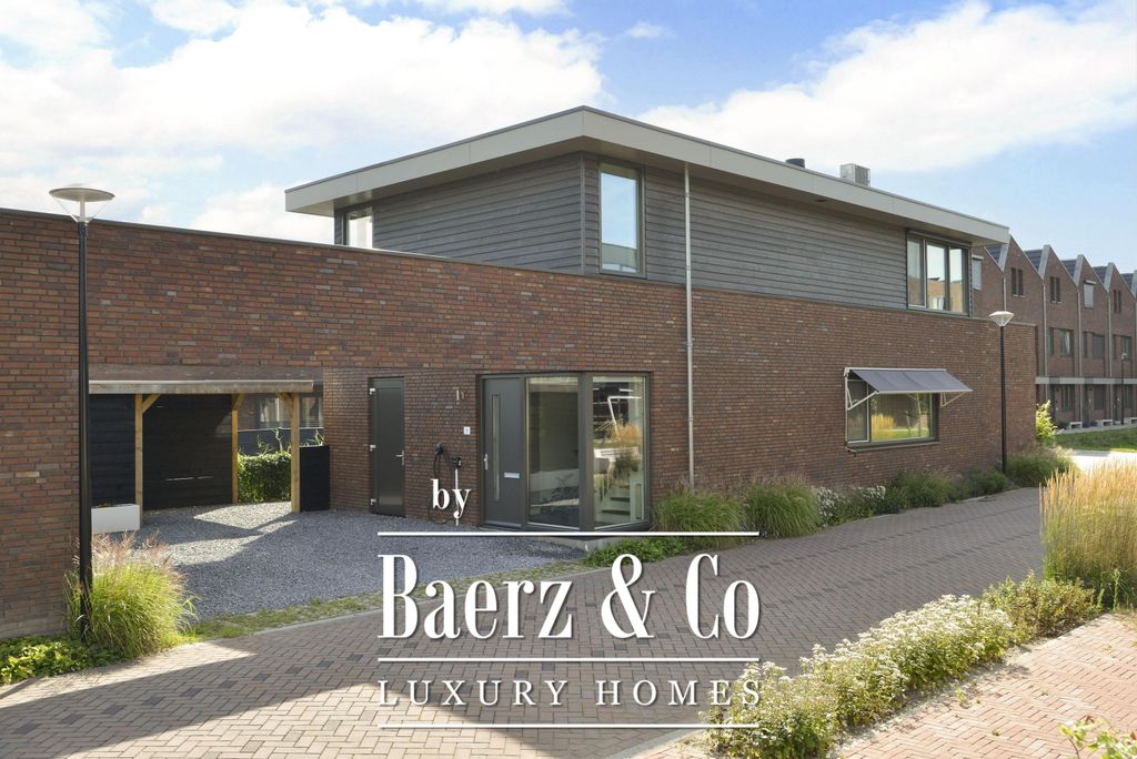 Property photo 1 of 28