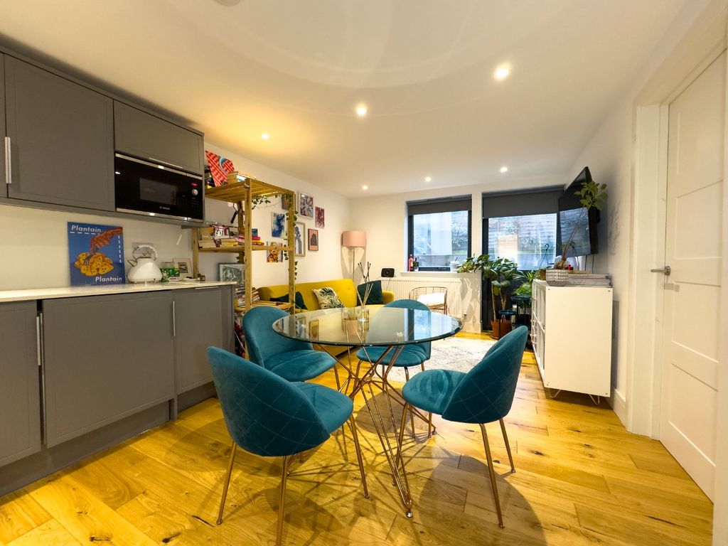 Property photo 1 of 16 4141493