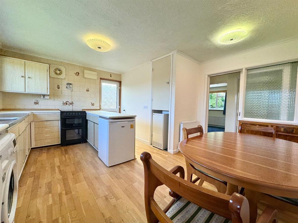 Property photo 3 of 26