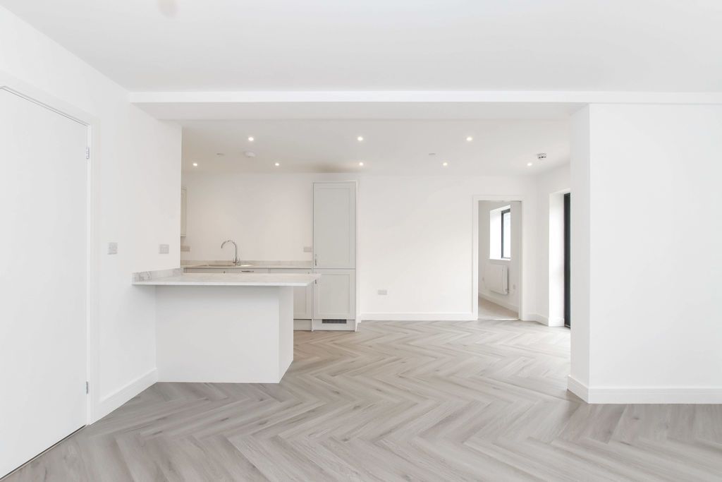 Property photo 2 of 13 Photo 13