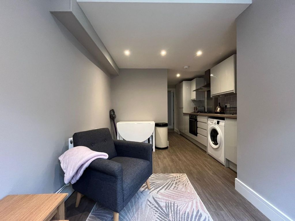 Property photo 2 of 11 4629401