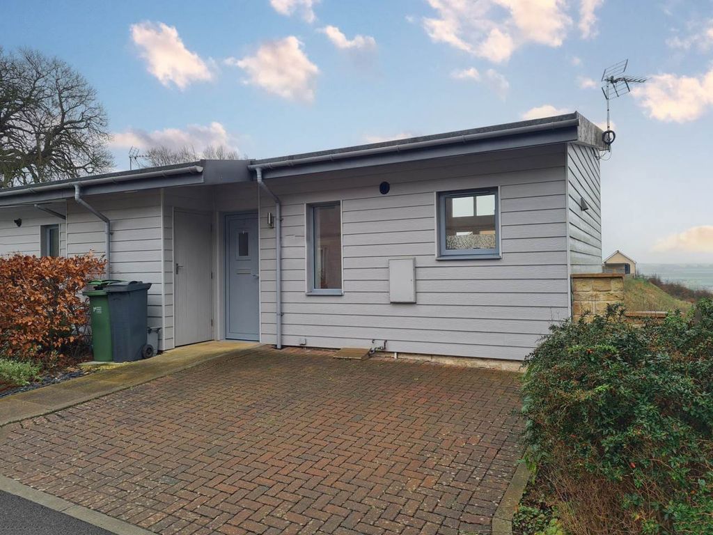 Property photo 1 of 17 Front B