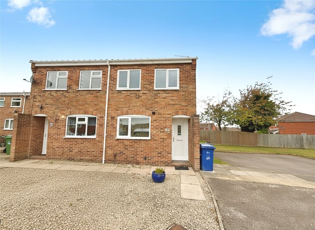 Property photo 1 of 8 Front