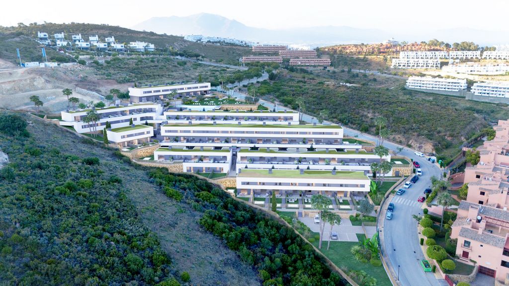 Property photo 2 of 17 Photo 1