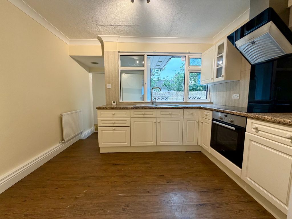 Property photo 3 of 7 4500152