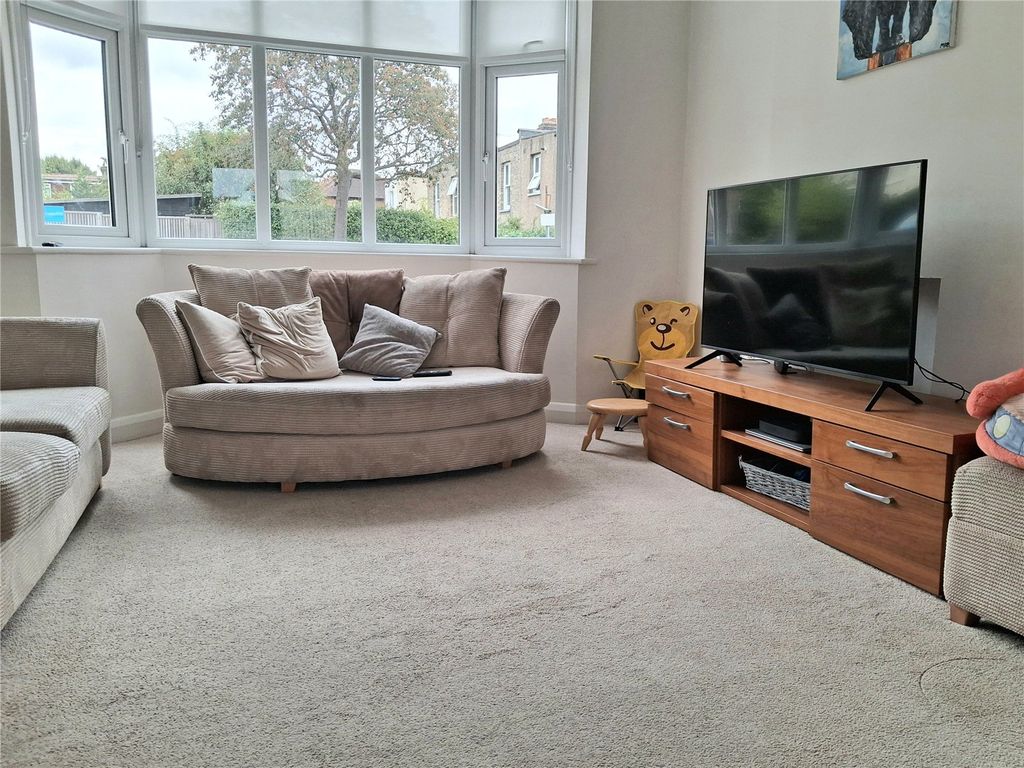Property photo 3 of 15 Picture No. 19
