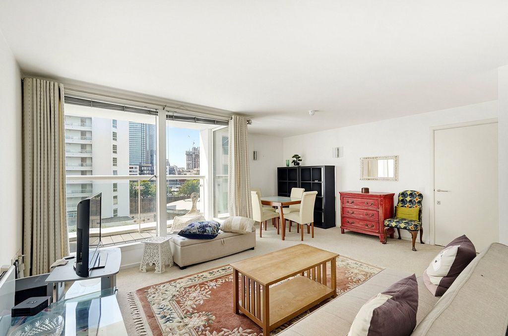Property photo 1 of 16 Corona Building