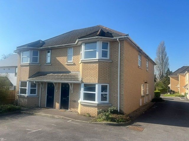 Property photo 1 of 8 External