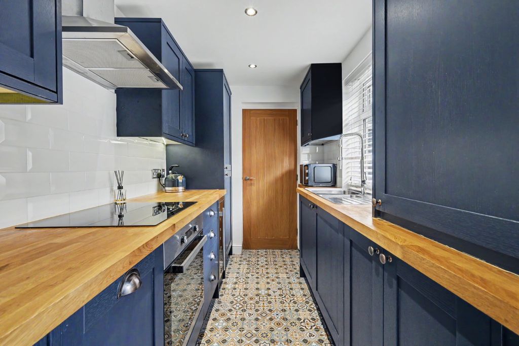 Property photo 2 of 28 4740133